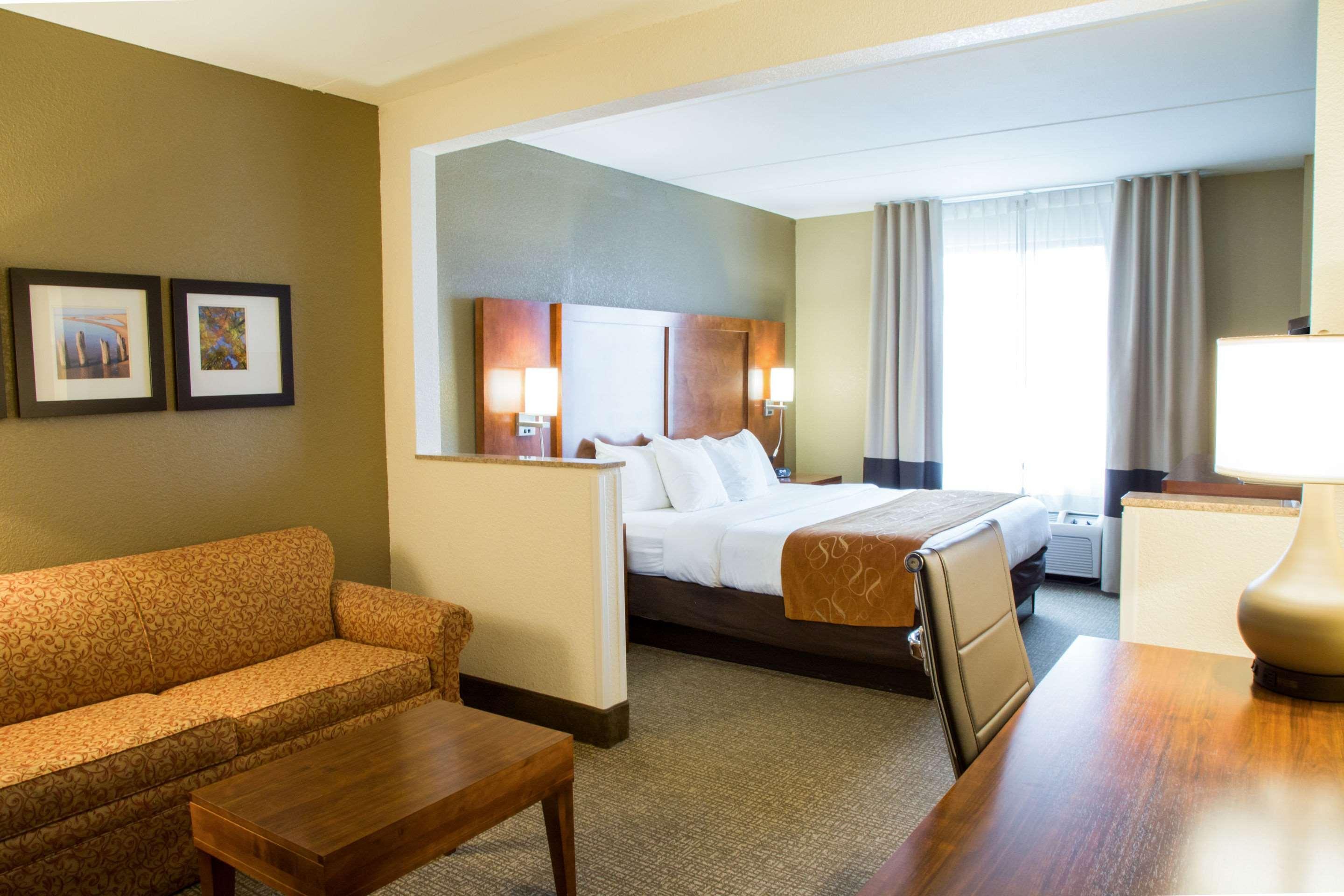 Comfort Suites Grand Rapids South Kentwood Esterno foto