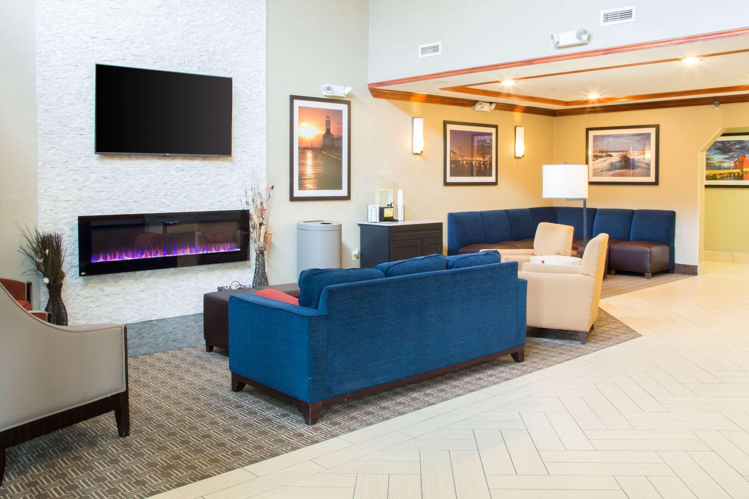 Comfort Suites Grand Rapids South Kentwood Esterno foto