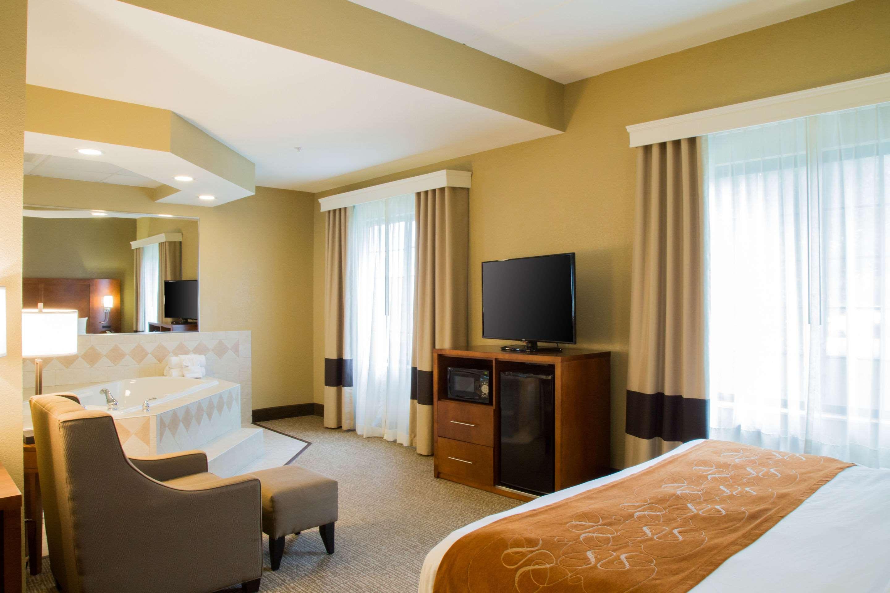 Comfort Suites Grand Rapids South Kentwood Esterno foto